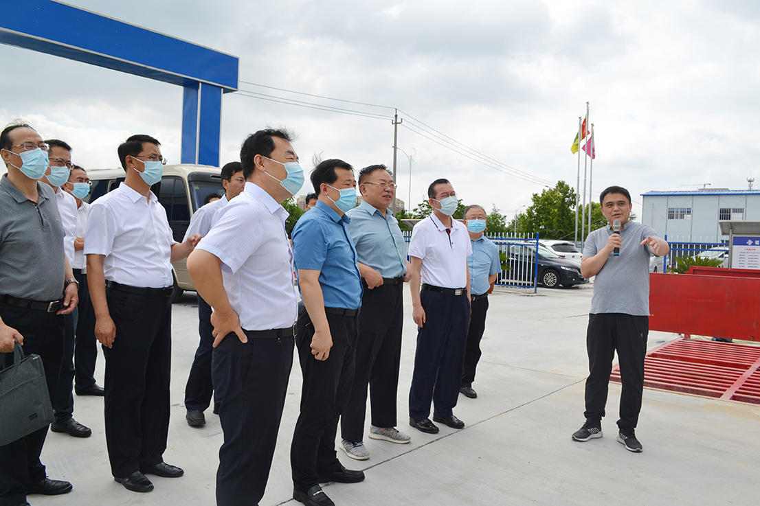 中國農業發展集團董事、總經理、黨委副書記萬軍一行10人蒞臨中凱國際農產品云倉基地考察調研